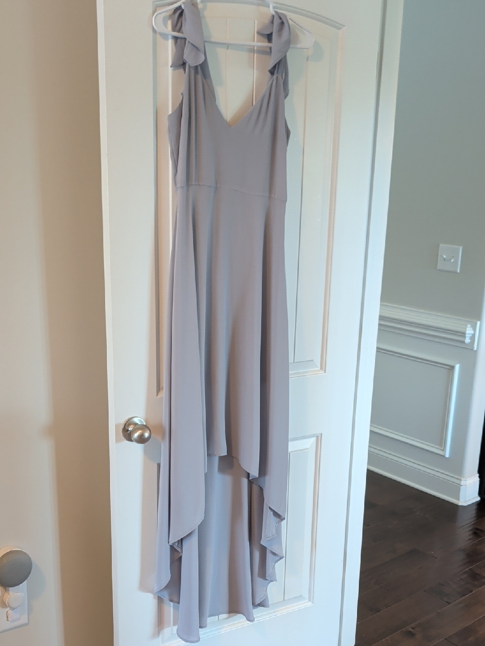 Light Gray V-Neck High-Low Women's Dress Express Size 8